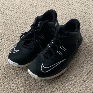 Nike Air Versitile II Basketball Shoes